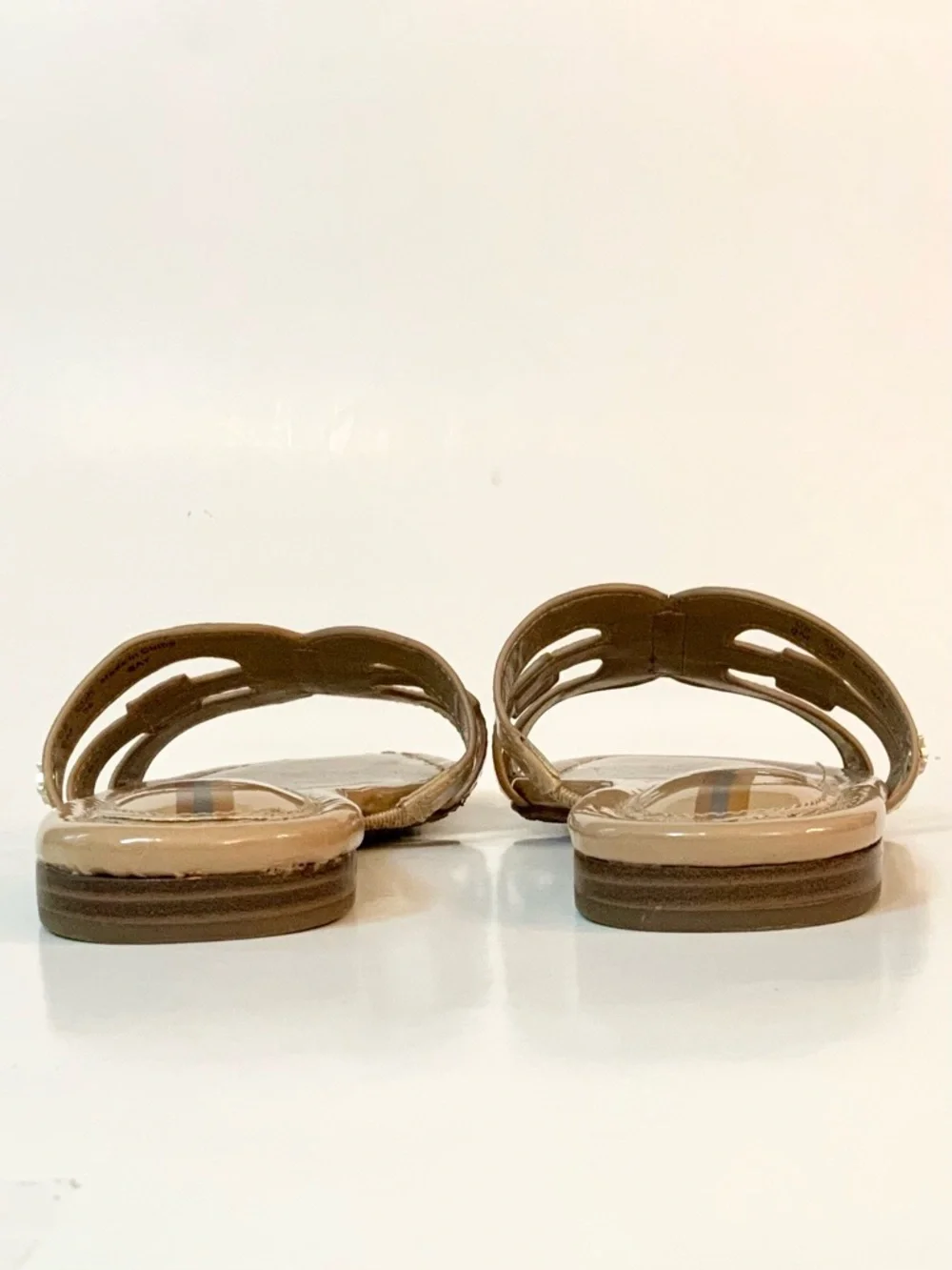 Sam Edelman New York ‘Bay’ Patent Slide Sandals in Almond - Picture 4 of 12